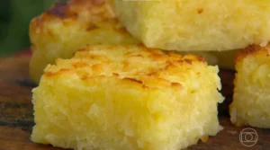 Bolo-de-Mandioca--300x167 15 Receitas de Festa Junina: Guia Fácil com Doces e Salgados Tradicionais