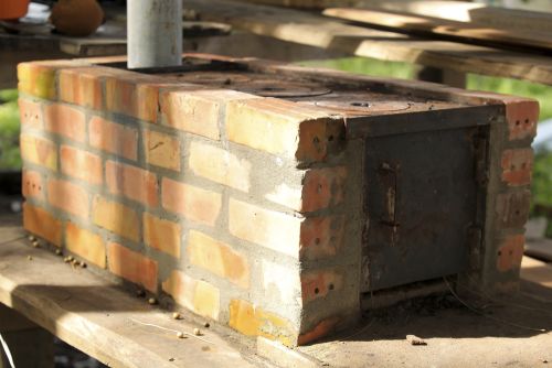 O-Fogao-Ecologico-dos-Amigos-da-Floresta-Instituto-Mamiraua Fogão a Lenha: O Guia Completo da Roça para Construir o Seu!