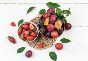 frutas-que-podem-ser-plantadas-no-inverno-300x210 Horta, Pomar e Jardim de Inverno: Os Segredos da Roça para uma Estação Farta e Colorida